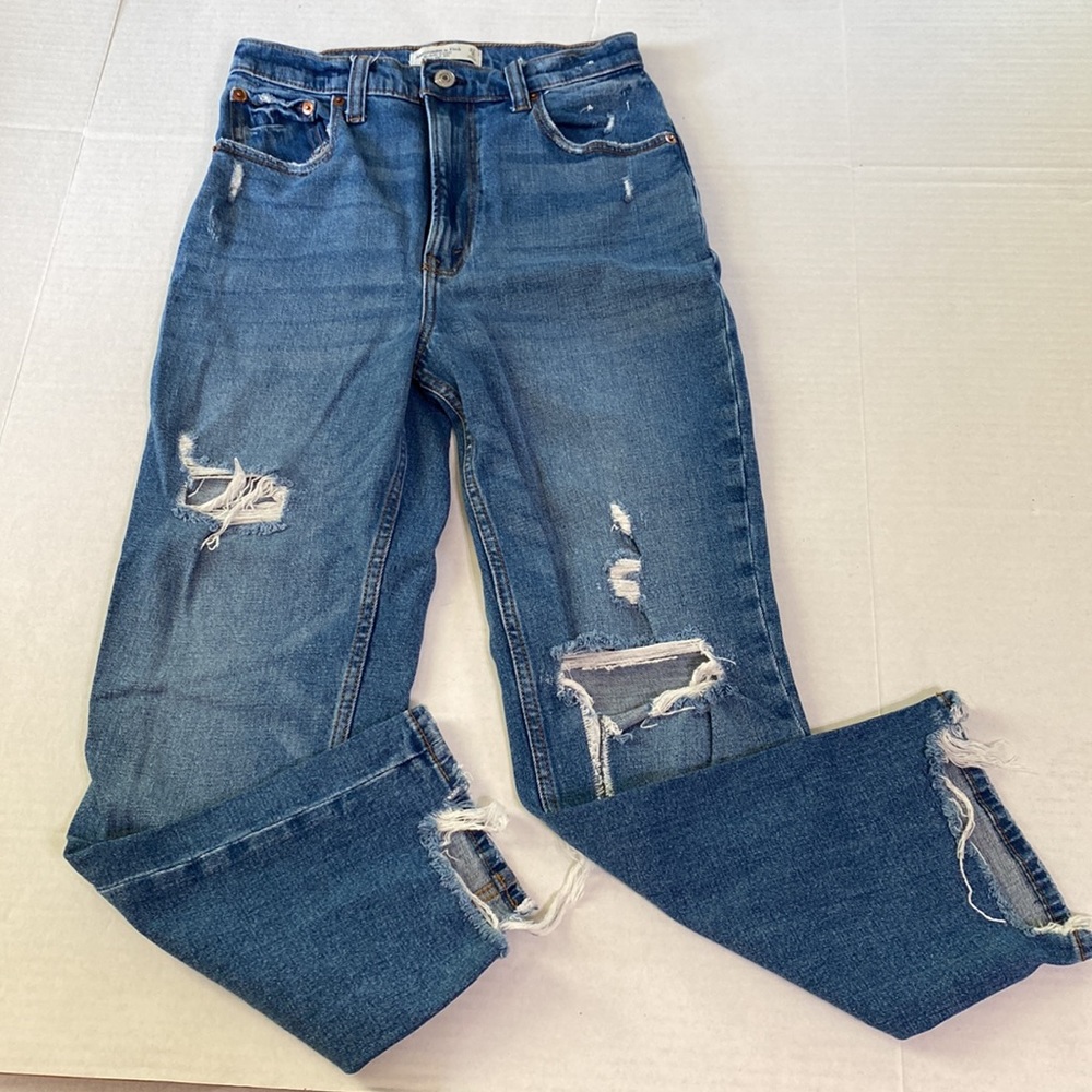Abercrombie & Fitch Curve Love Ankle Straight Ultra High Rise Jeans - Picture 2 of 6